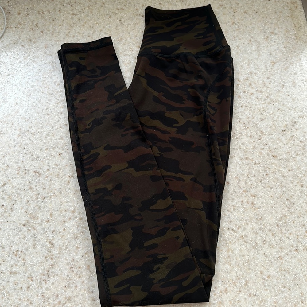 Alphalete leggings